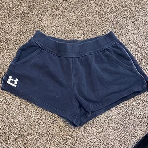 Black under armour shorts with pockets, Size S